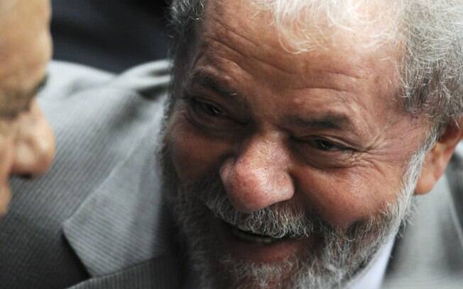 Decisão de transferir Lula para São Paulo atendeu a pedido da Polícia Federal