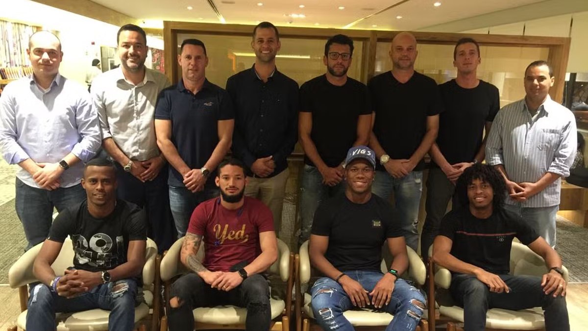 Rival do Flamengo já investiu pesado no futebol brasileiro Rival do Flamengo já investiu pesado no futebol brasileiro