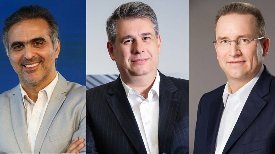 Da esquerda para a direita, Pablo Di Si, Ciro Possobom  (COO da VW do Brasil) e Thomas Owsianski  (CEO da VW Argentina)