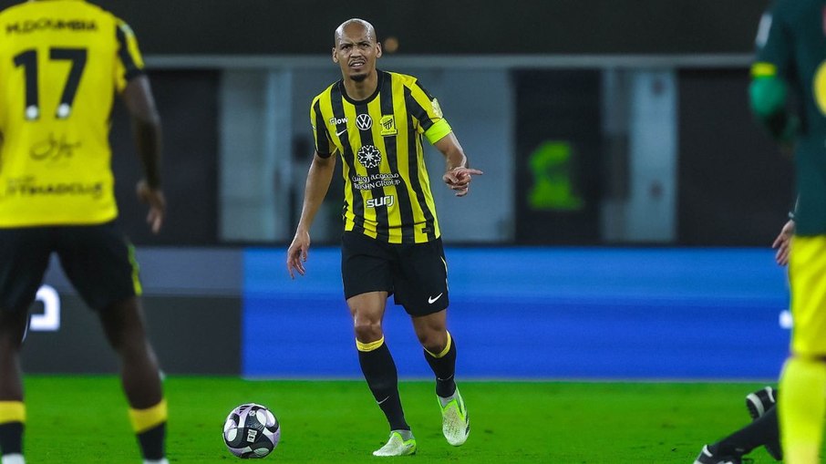 Meia Fabinho, do Al-Ittihad, acabou de voltar da seleção brasileira na Data FIFA