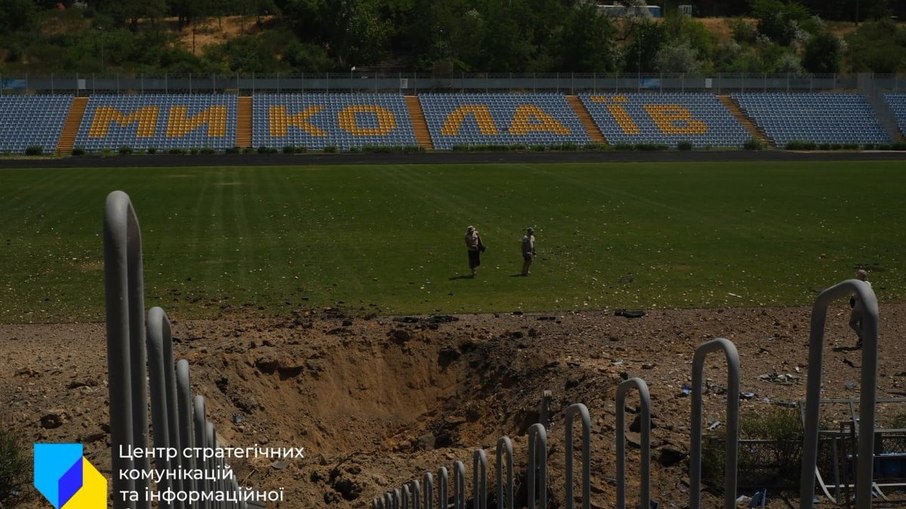 Míssil russo atingiu estádio central de Mykolaiv, na Ucrânia