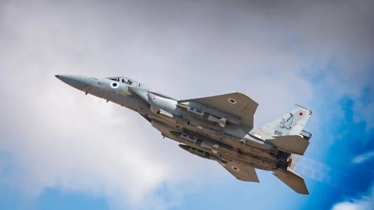Irã afirma que atingiu caça F-15 que sobrevoava Estreito de Ormuz