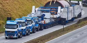 Fernão Dias: megacarreta de 850 toneladas está há 10 dias parada