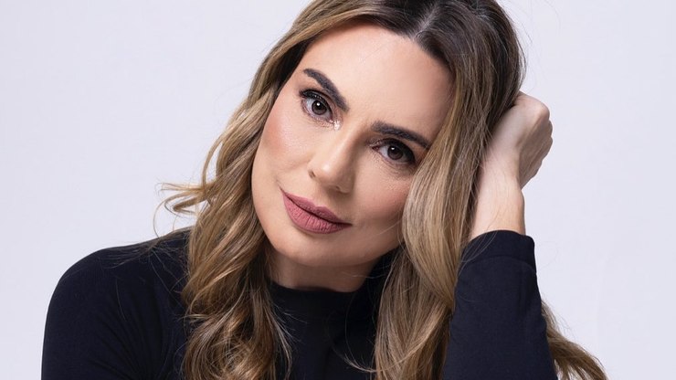 Rachel Sheherazade faz reflexão após demissão da Record: "Não vejo a hora..."