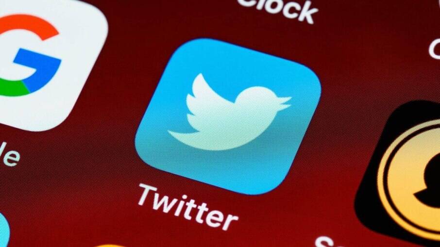 Twitter vai permitir denúncias de posts com fake news no Brasil