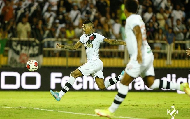 Raniel marcou o gol único do jogo contra o Audax, no Raulino de Oliveira