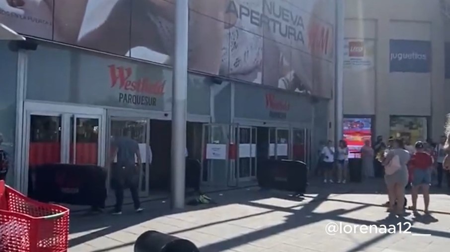 Centro Comercial Parquesur é evacuado após assalto violento a joalheria Centro Comercial Parquesur é evacuado após assalto violento a joalheria
