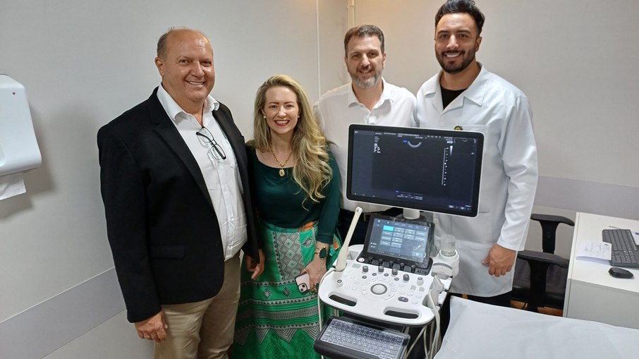 Rubens Nunes, advogada Dra. Beatriz Cavalli, provedor Julliano Gasparini e o tecnólogo em Radiologia da Santa Casa Vinícius Tavares