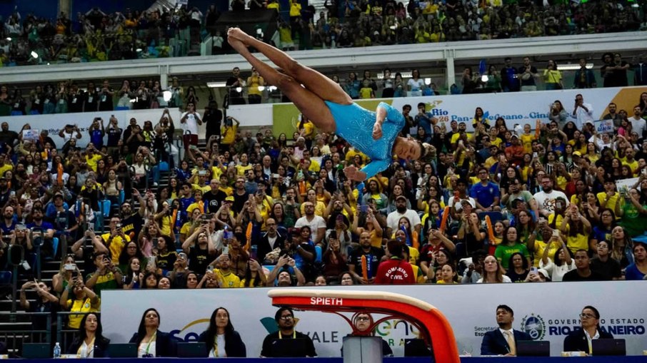 Competição acontece no Rio de Janeiro, cidade da ginasta