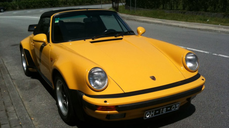 Um dos últimos registros do 911 Cabriolet de Senna mostram o carro na cor amarela