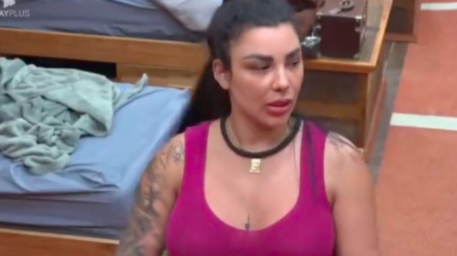 Jenny falando que pensou em desistir do programa hoje