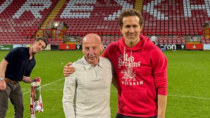 Aos%20olhos%20de%20Deadpool%2C%20Wrexham%20vive%20noite%20milagrosa%20