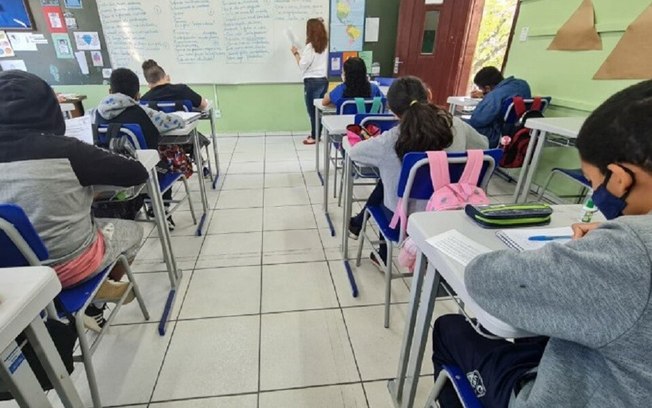 RS: 18 escolas públicas de Porto Alegre retomam aulas hoje