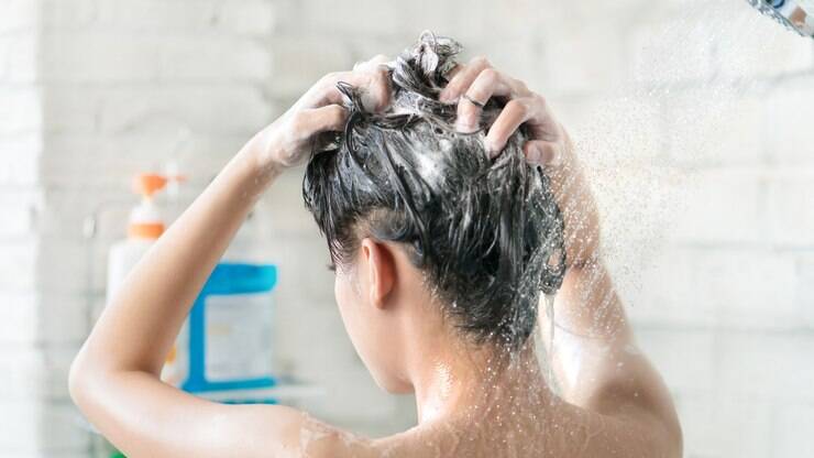7 erros comuns que voc&ecirc; pode cometer na hora de lavar o cabelo | Beleza | iG