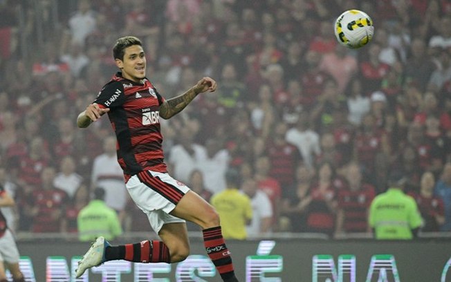 Pedro lamenta chances perdidas do Flamengo e acredita na classificação: 'Podemos sair vencedores'