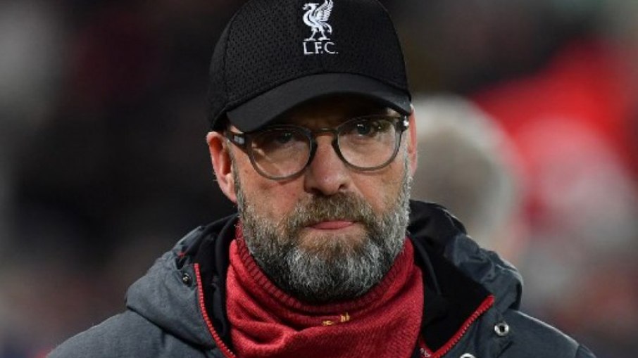 Klopp vê meia 'infeliz' no Liverpool