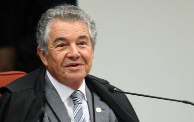 Decisão foi tomada pelo ministro Marco Aurélio, que é o segundo mais velho do STF.
