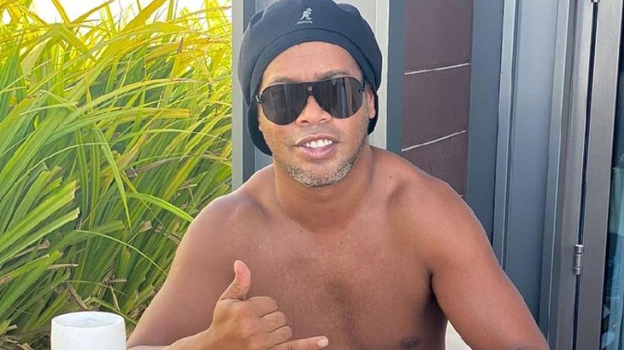 Pedido de reconhecimento de união estável de trisal com Ronaldinho foi julgado improcedente