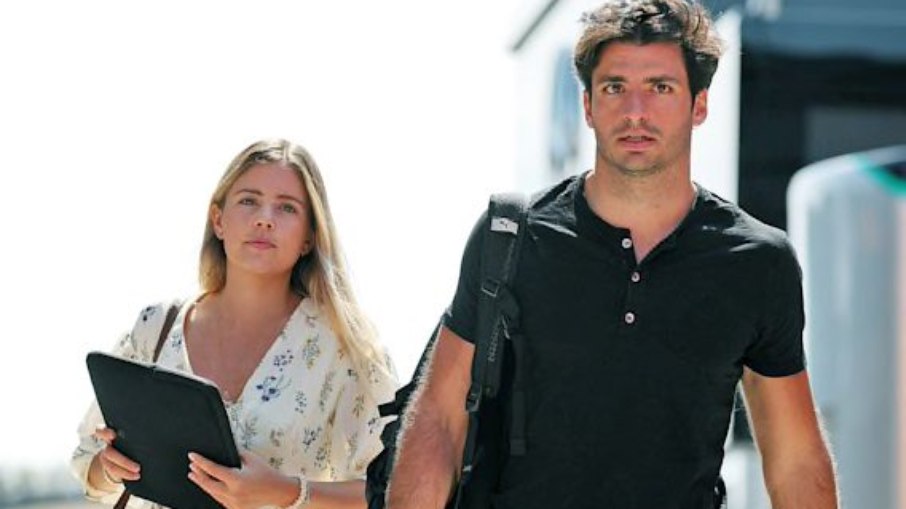 Fãs já suspeitavam do término da relação entre Carlos Sainz e Isabel Hernáez 