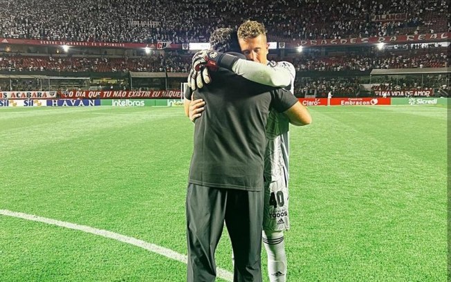 Renata Fan critica Miranda, e Ronaldo Giovaneli elogia goleiro do São Paulo: 'A pressão estava enorme'