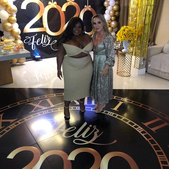 Jojo Todynho faz festão para celebrar a virada do ano
