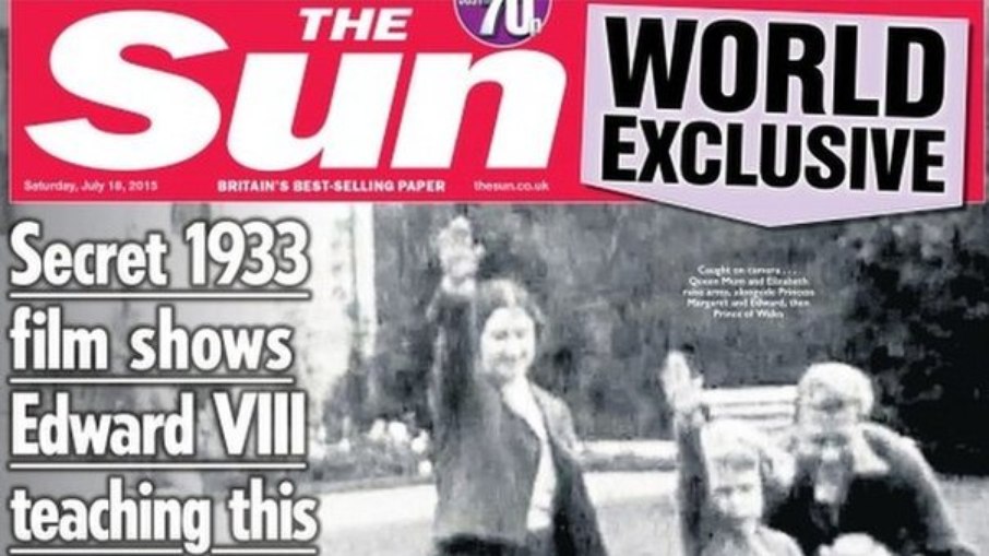 Capa do tabloide The Sun em que rainha Elizabeth aparece fazendo a saudação nazista