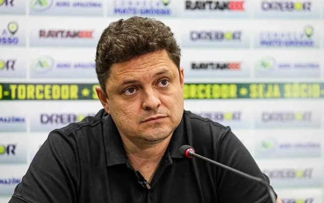 Cristiano Dresch soltou o verbo sobre diversos gigantes do futebol brasileiro Cristiano Dresch soltou o verbo sobre diversos gigantes do futebol brasileiro