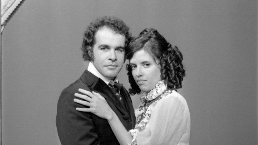 Lúcia Alves e Osmar Prado em Helena, novela de 1975 Lúcia Alves e Osmar Prado em Helena, novela de 1975
