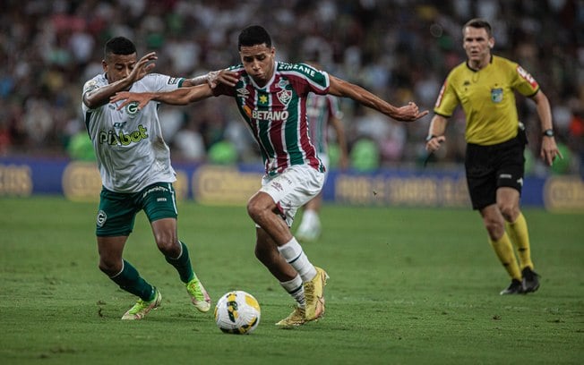 Alexsander volta da Seleção e vira reforço em reta final de Carioca