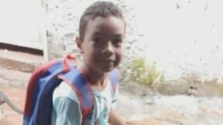 Menino de 7 anos morre após acidente com linha de cerol em SP
