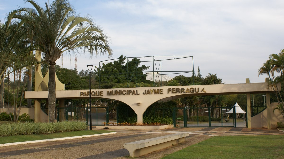 Parque Municipal Jayme Ferragut é o local onde ocorre a Festa da Uva