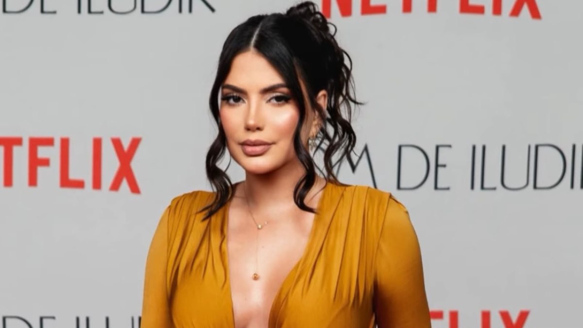 Imagem relacionada a Ex-BBB Hariany Almeida exibe resultado de bronzeamento artificial e brinca: 'Marquinha na máquina, porque não tem sol no Rio'