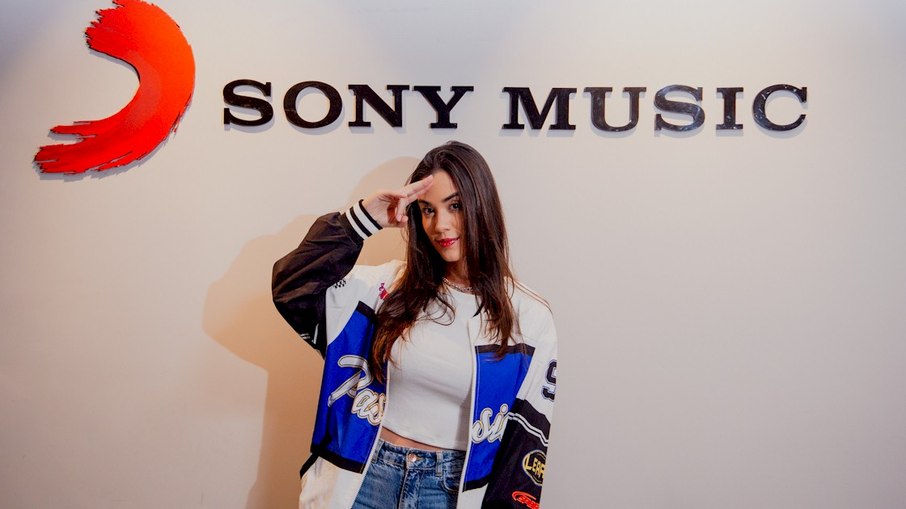 Isadora Pompeo é a nova contratada da Sony Music