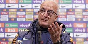 Corinthians anuncia a contratação do treinador Dorival Júnior