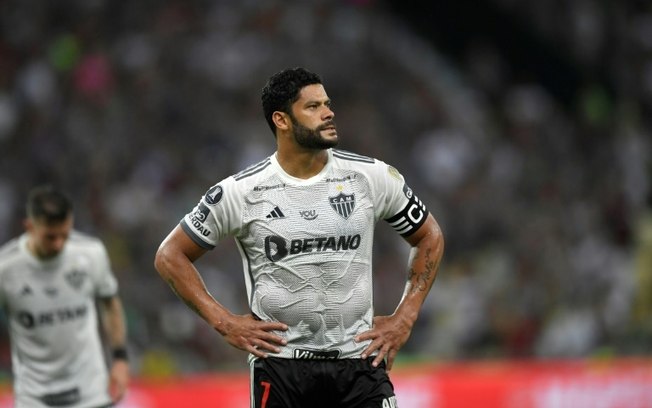 Hulk em campo no jogo de ida das quartas de final da Libertadores contra o Fluminense, no Maracanã