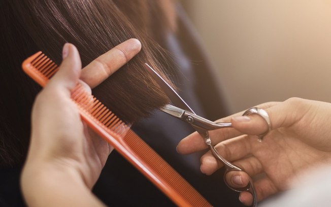 Descubra com qual frequência você deve cortar o cabelo
