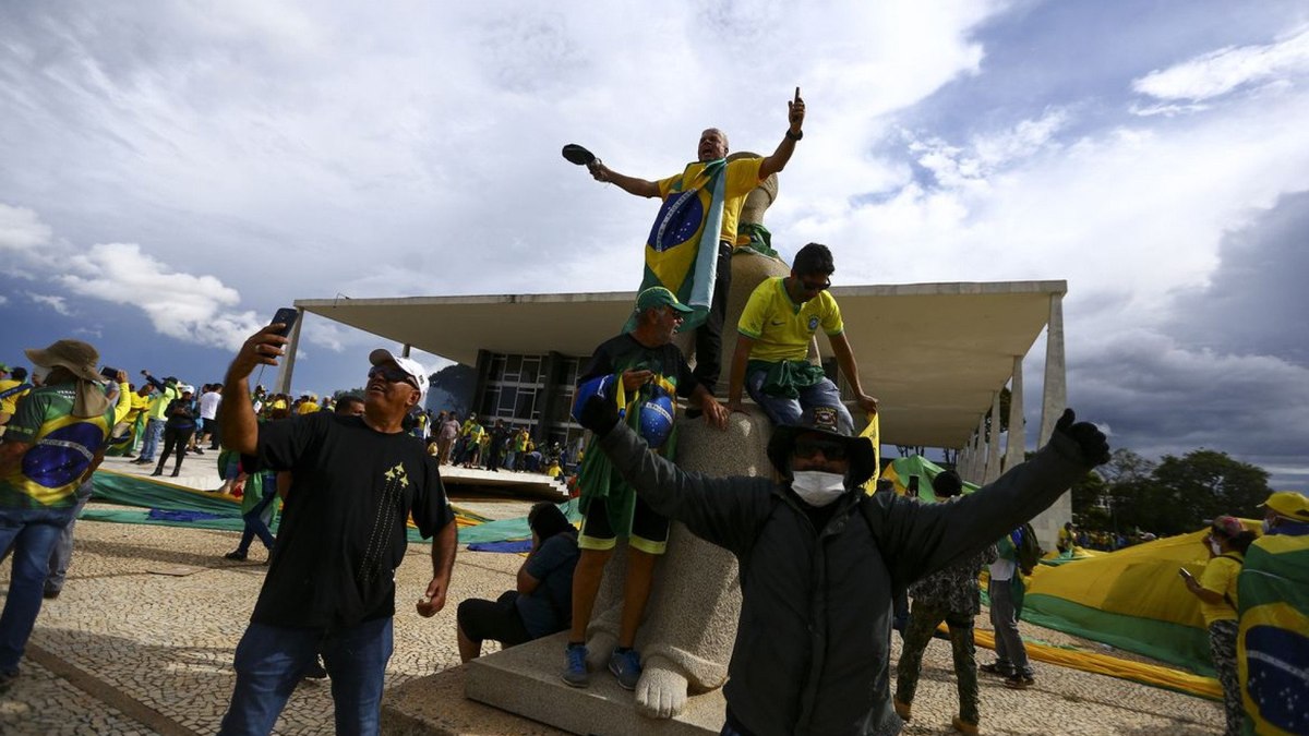 Bolsonaristas invadem Brasília em 8 de Janeiro em tentativa fracassada de golpe
