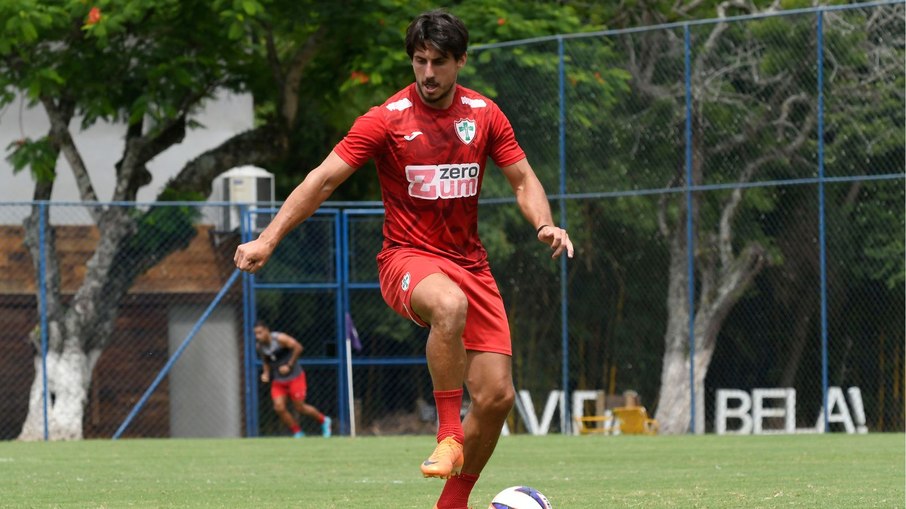 Com experiencia na Europa, Gabriel Pires chega para ajudar a Lusa no estadual Com experiencia na Europa, Gabriel Pires chega para ajudar a Lusa no estadual