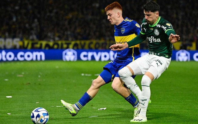 Barco, do Boca, recebe a marcação do palmeirense Piquerez no duelo desta quinta-feira pela semifinal da Libertadores Barco, do Boca, recebe a marcação do palmeirense Piquerez no duelo desta quinta-feira pela semifinal da Libertadores