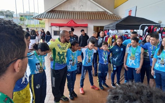 Equipe a2f Arena Osasco brilha na Copa Brasil de Kickboxing, e treinador celebra resultado