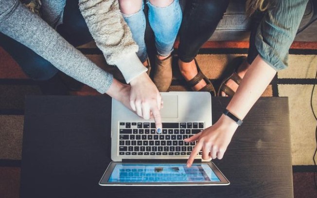 Curso grátis de programação tem 50 vagas para meninas de escola pública em SP