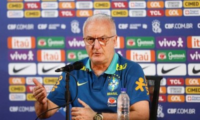 Dorival mantém 'pés no chão' após goleada e busca regularidade