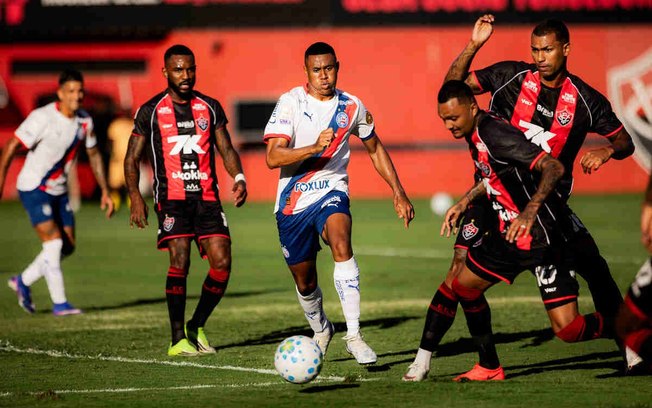 Bahia joga bem e dobra o Vitória na casa do rival Bahia joga bem e dobra o Vitória na casa do rival