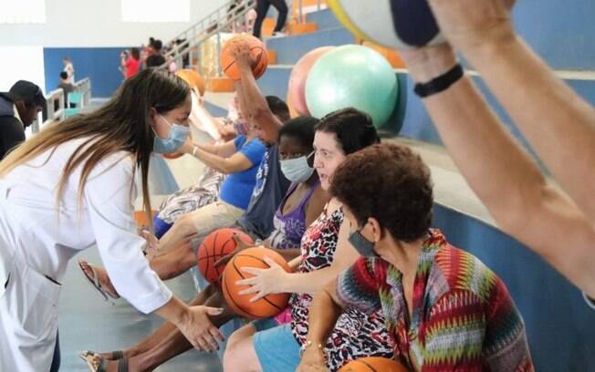 Projeto resgata reabilitação através de fisioterapia e permite que pacientes voltem às atividades físicas em Magé-RJ