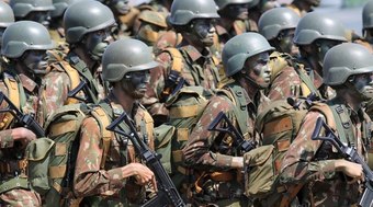 Pensões de militares expulsos custam R$ 20 milhões por ano ao Exército