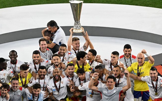 O Sevilla foi o campeão da temporada passada. Mas, desta vez não estará na briga  -  