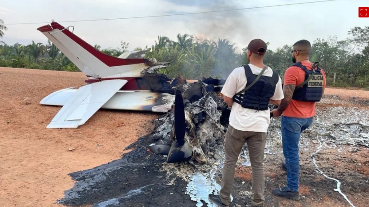 Após ser informado de que seria abatido, o piloto realizou manobras e pousou forçosamente