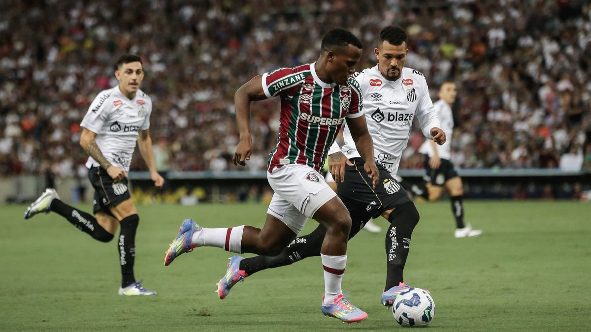 Na volta de Neymar, Fluminense bate Santos com gol nos acréscimos Na volta de Neymar, Fluminense bate Santos com gol nos acréscimos