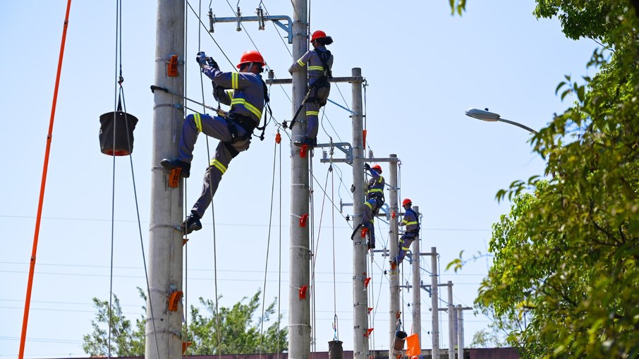 O rodeio está em sua 18ª edição e é realizado anualmente para colaboradores da EDP e empresas parceiras que atuam nos atendimentos aos clientes da distribuidora em São Paulo. O rodeio está em sua 18ª edição e é realizado anualmente para colaboradores da EDP e empresas parceiras que atuam nos atendimentos aos clientes da distribuidora em São Paulo.