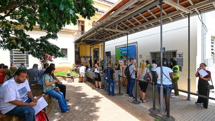 Campinas tem 739 vagas de emprego com salários de até R$ 4,2 mil